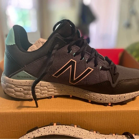 New Balance Fresh Foam Trail Running Shoes - Picture 2 of 3